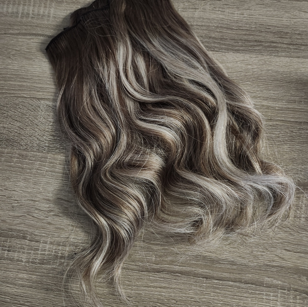 16" Remy clip in hair